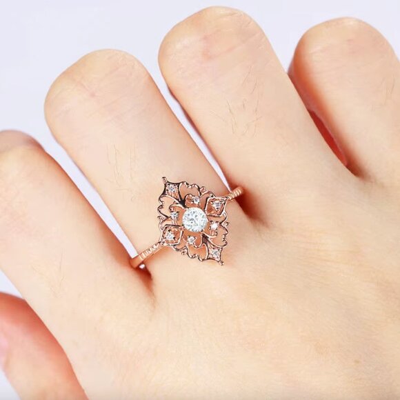 NEW 18K Rose Gold Vintage Diamond Floral Ring - Picture 9 of 9